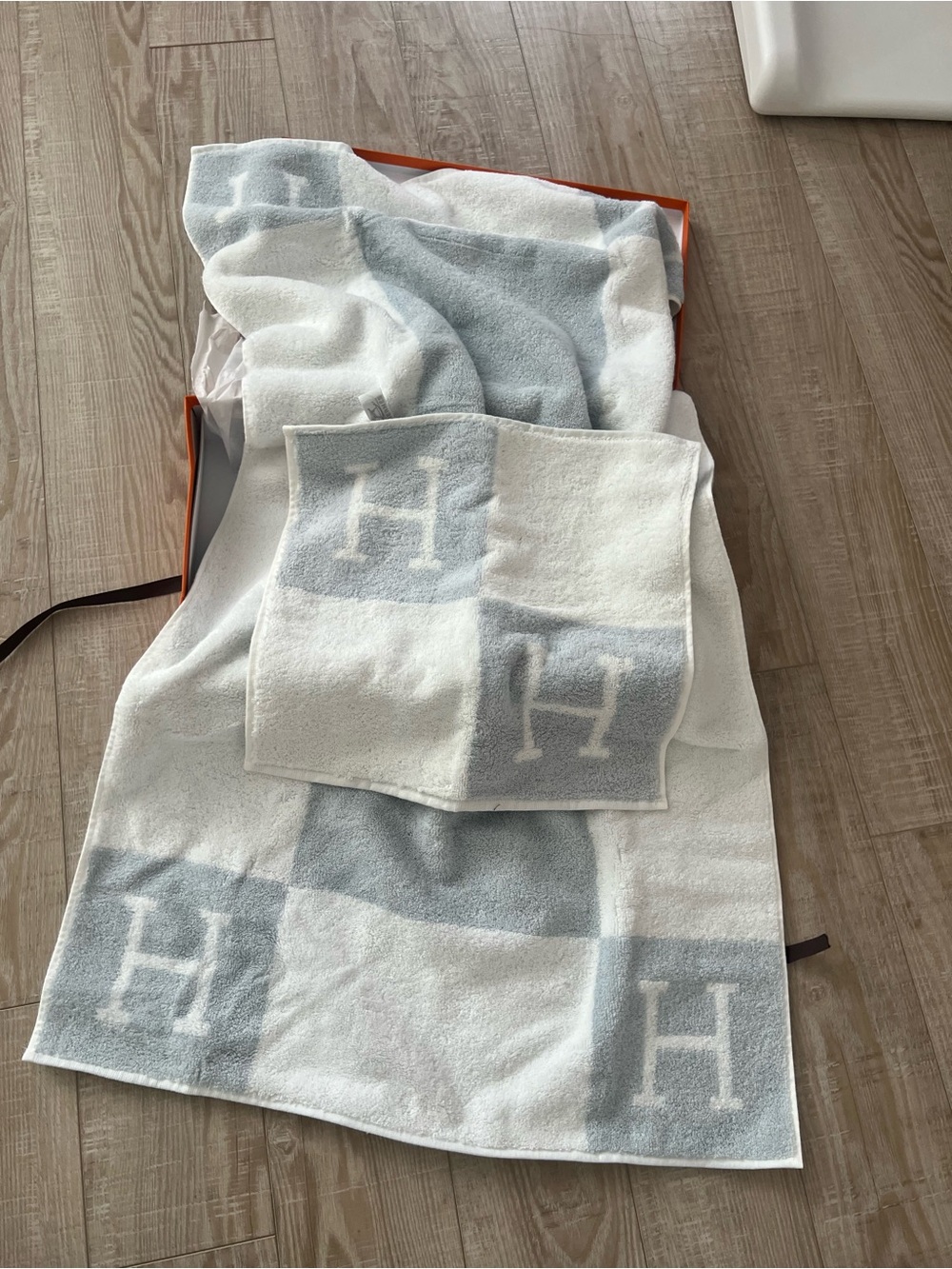 Hermes Blue and White H Monogram Baby Bath Towel Set